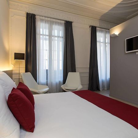 ホテル イザイラ プラザ カタルーニャ バルセロナ エクステリア 写真